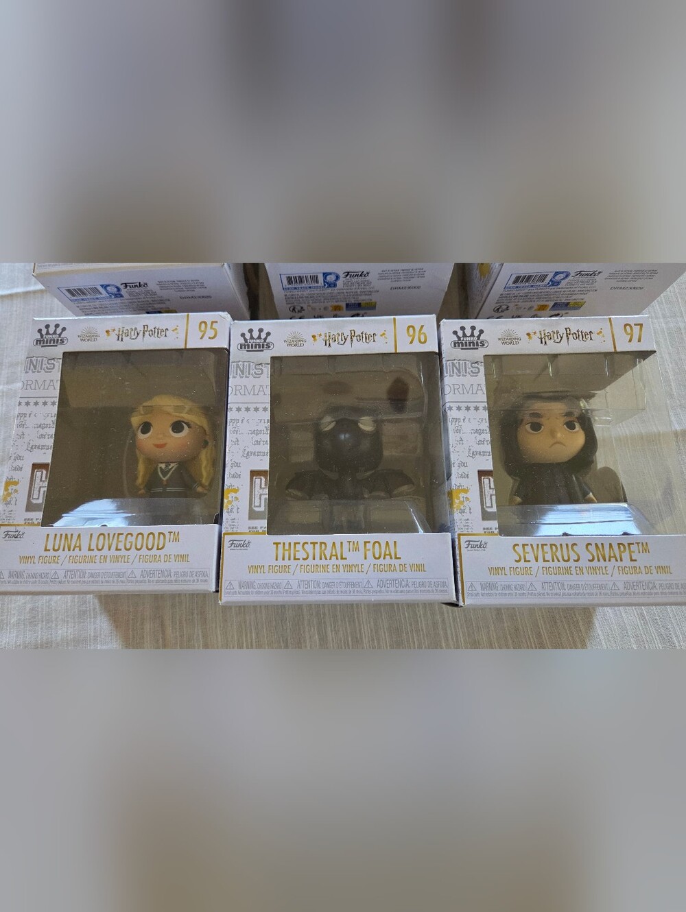 Six Harry Potter Funko Minis With The Harry Potter And The Cursed Child Book - Picture 5 of 5